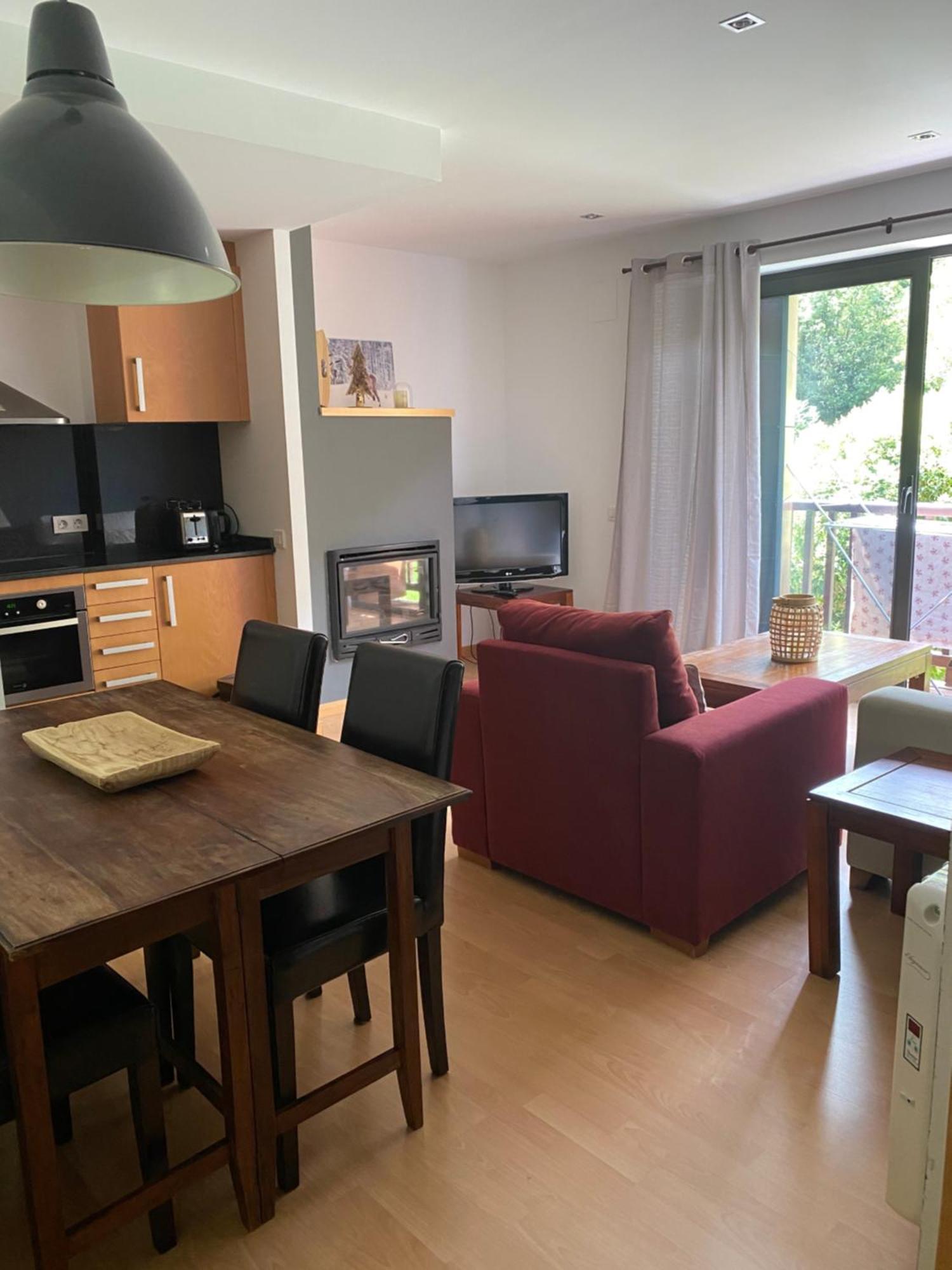 Apartament Hug Roger Valencia D'Aneu 외부 사진